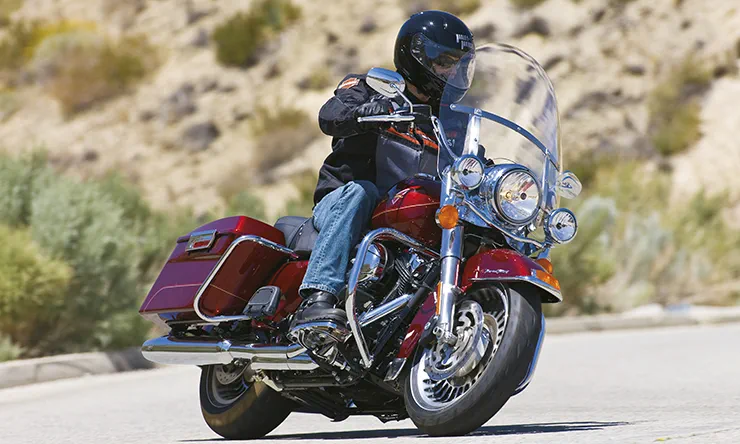 How Much Weight Can A Road King Carry?