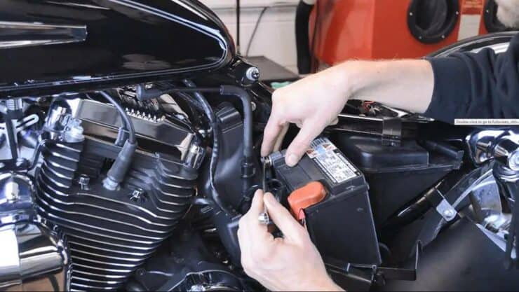 What Voltage Is Harley Davidson Battery?