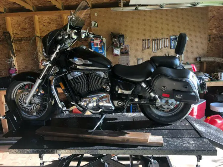 Are There Any Specific Safety Requirements For Using A Motorcycle Lift With A Harley Davidson