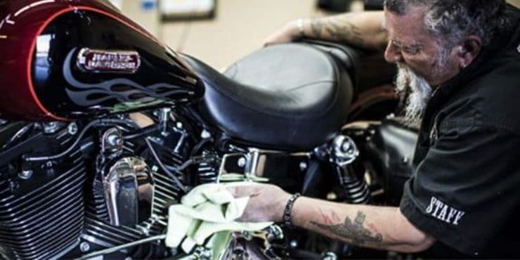 How To Wash A Harley-Davidson Motorcycle: Get Your Bike Shining Like Showroom-Quality 3 Cleaning Harley Davidson Bike