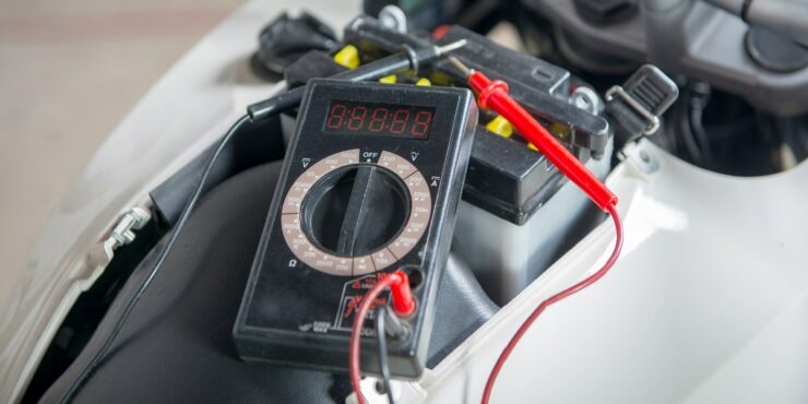 How Do You Check The Voltage Of A Harley Davidson Battery