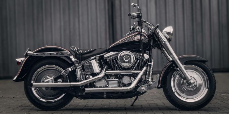 How Long Do Harley Engines Last - Black Harley Davidson With Big Engine