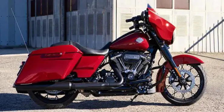 how long is a harley street glide