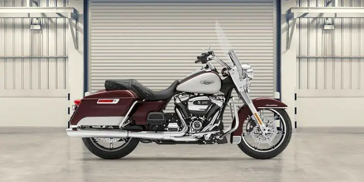 how much does a road king weight