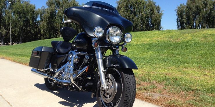 Front view of black Harley Street Glide