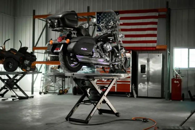 How To Choose The Right Motorcycle Lift For A Harley Davidson