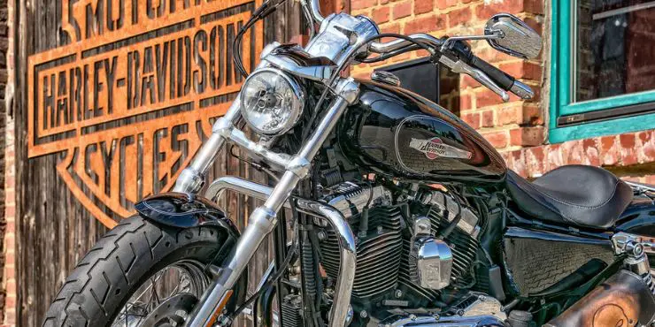 How To Clean Harley Engine - Drying Up Harley Davidson Bike After Cleaning