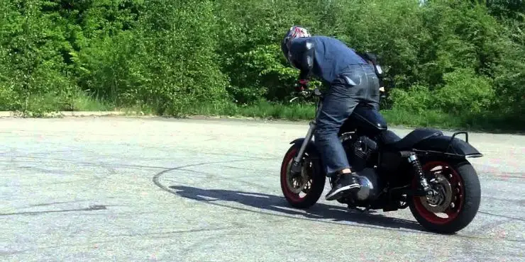 How To Do A Rolling Burnout On A Motorcycle - Professional Biker Trying To Do Burnout On Harley Davidson