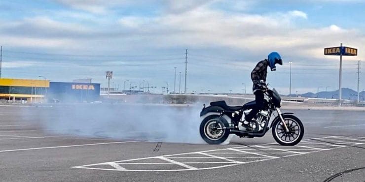 How To Do A Rolling Burnout On A Motorcycle