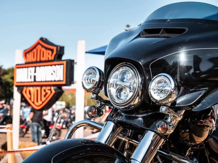 Victory Cross Country Vs Harley Davidson Street Glide